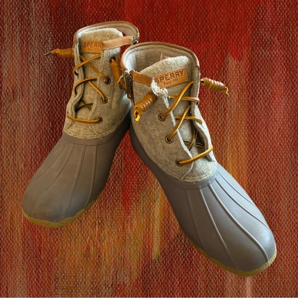 SPERRY TOP SIDER Women’s Wool Embossed Saltwater Duck Boots